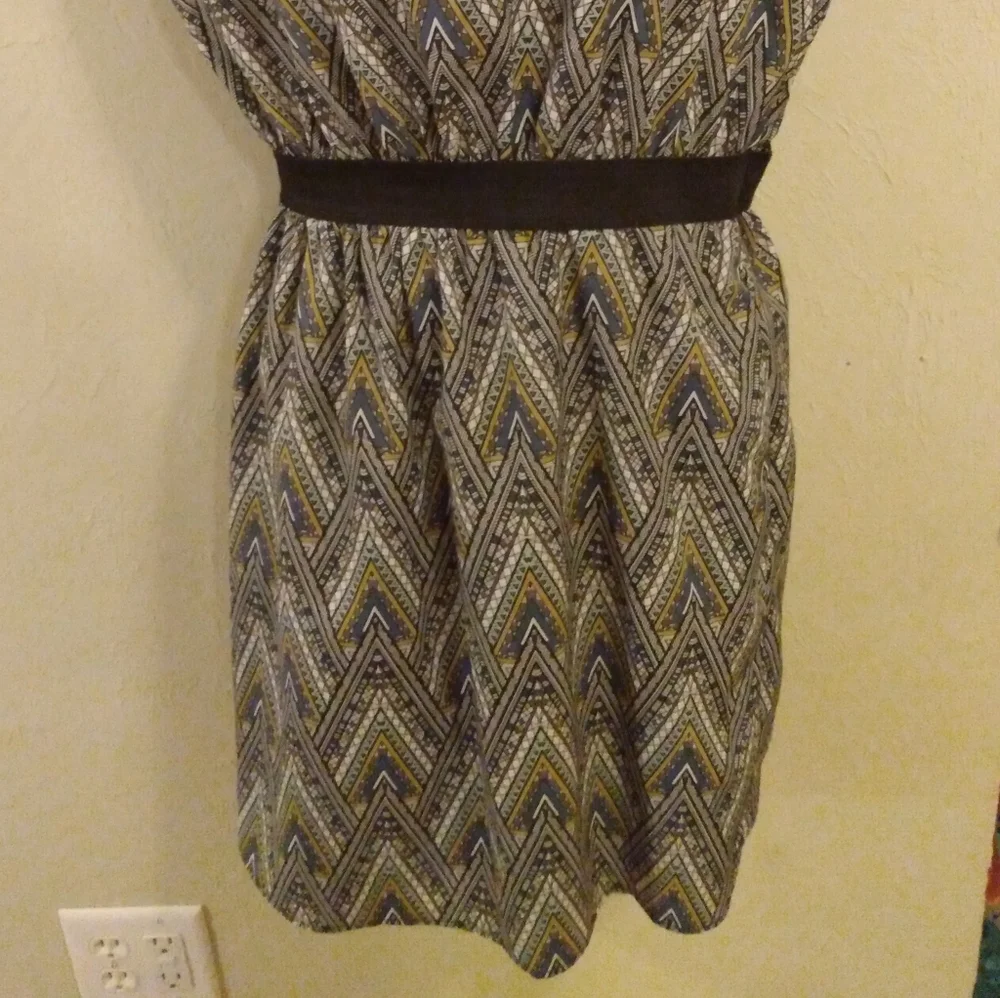 🌻Triangle Pattern Multi-Color Sleeveless Dress - Picture 2 of 7